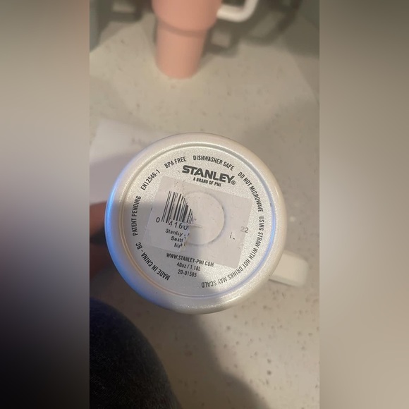 Stanley Pearlescent Terrazo Quencher 40 oz - Picture 3 of 4